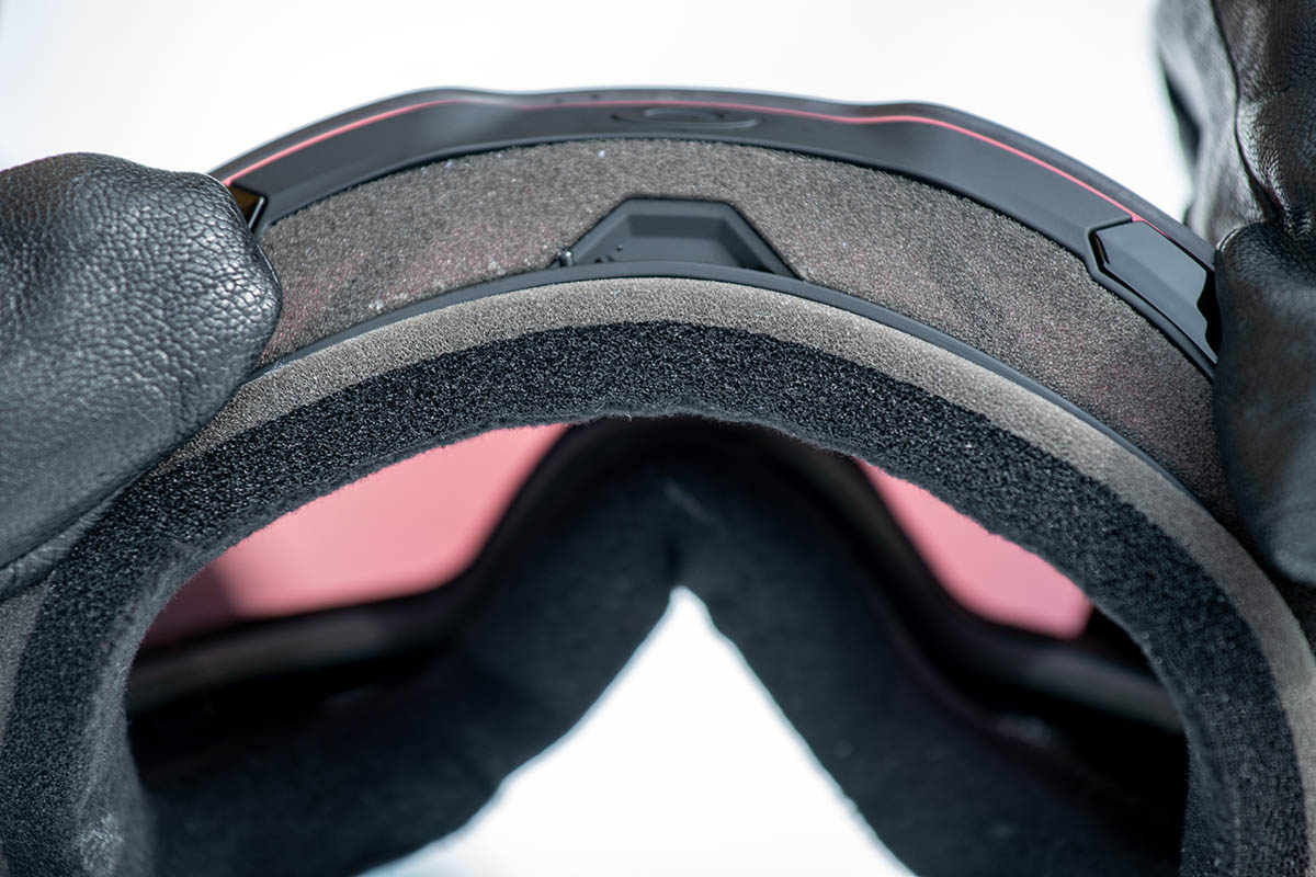 Oakley Fall Line XM goggles (foam closeup)